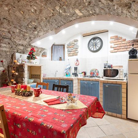 La Taverna Da Irene Roe Bagian luar foto